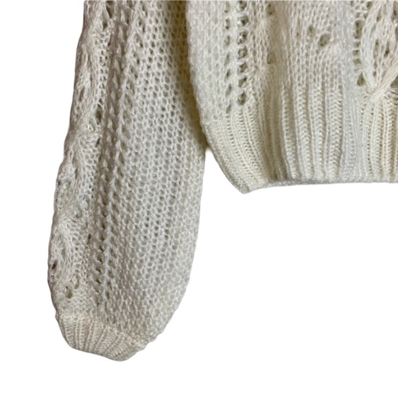 Chunky Cropped Sweater - Picture 9 of 11